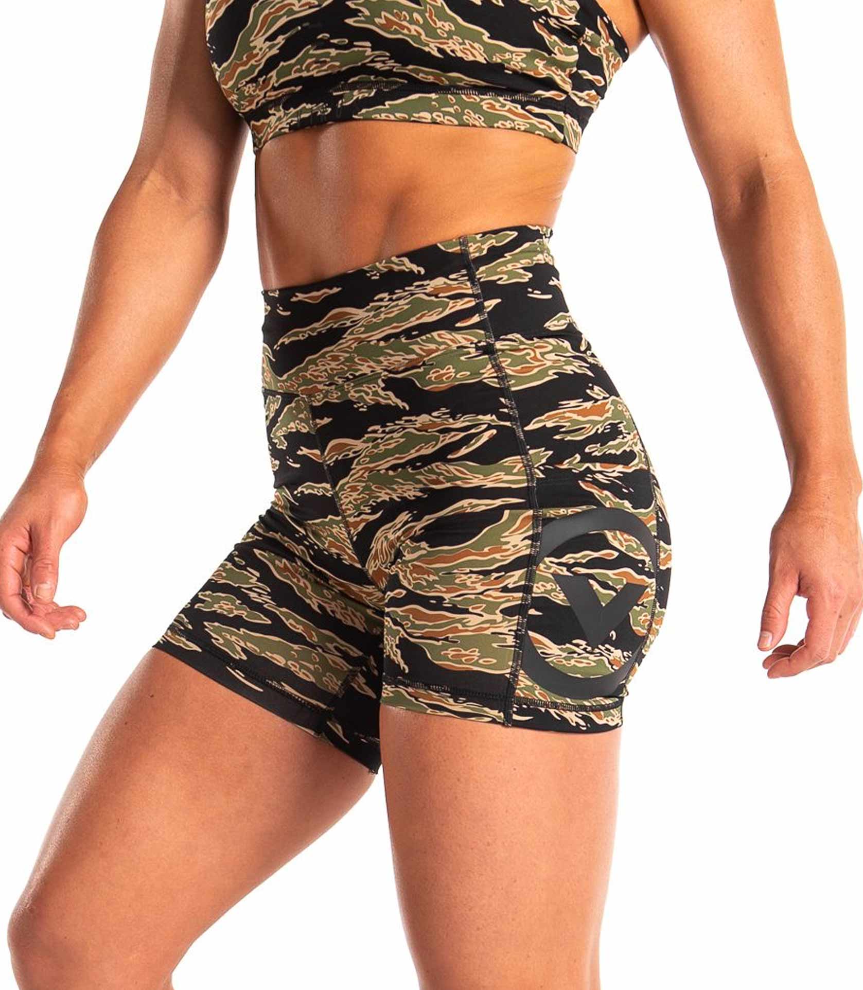 Women s shorts Buy the best workout shorts for women VIRUS EU